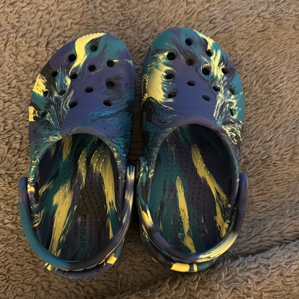 Crocs